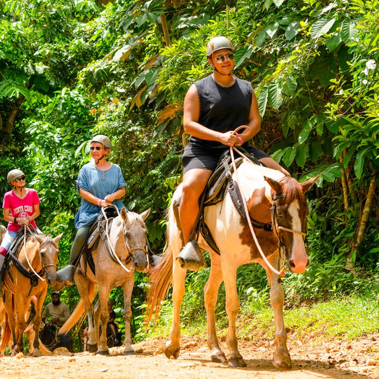 Paseo a caballo en Punta Cana - Horseback riding