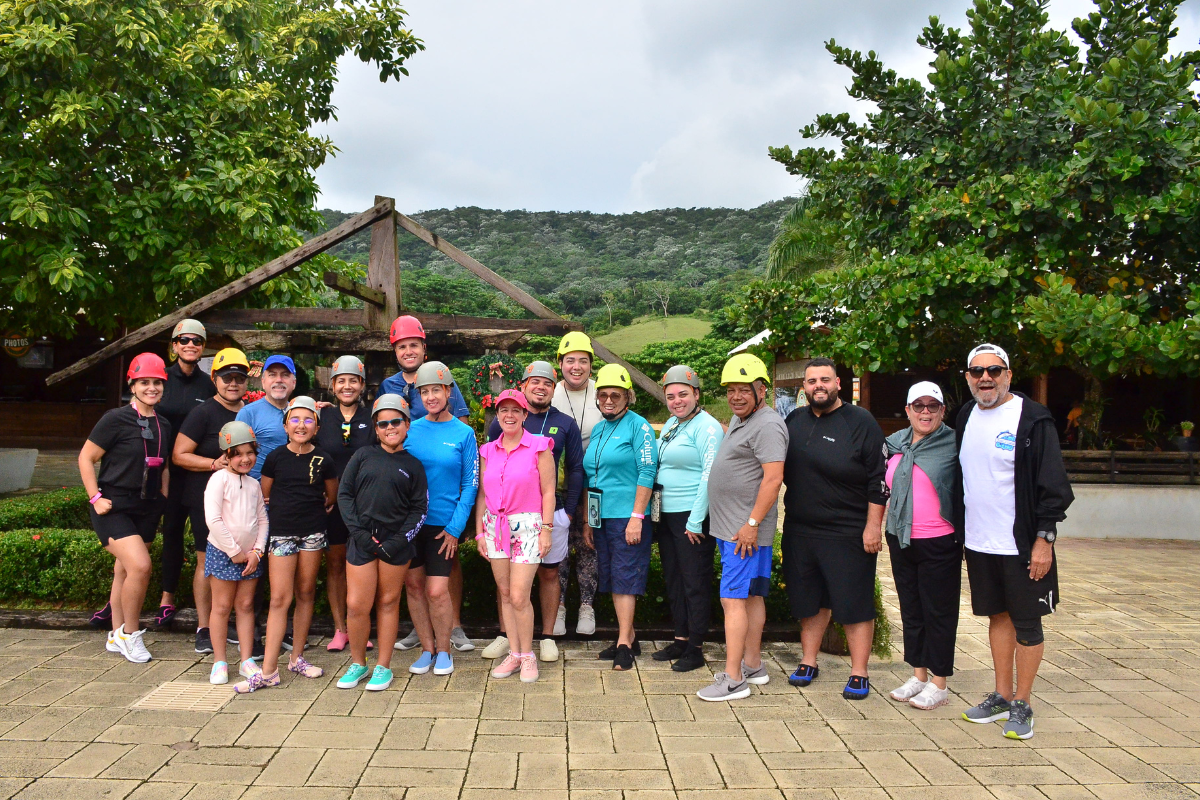 Familia disfrutando en La Hacienda Park Punta Cana